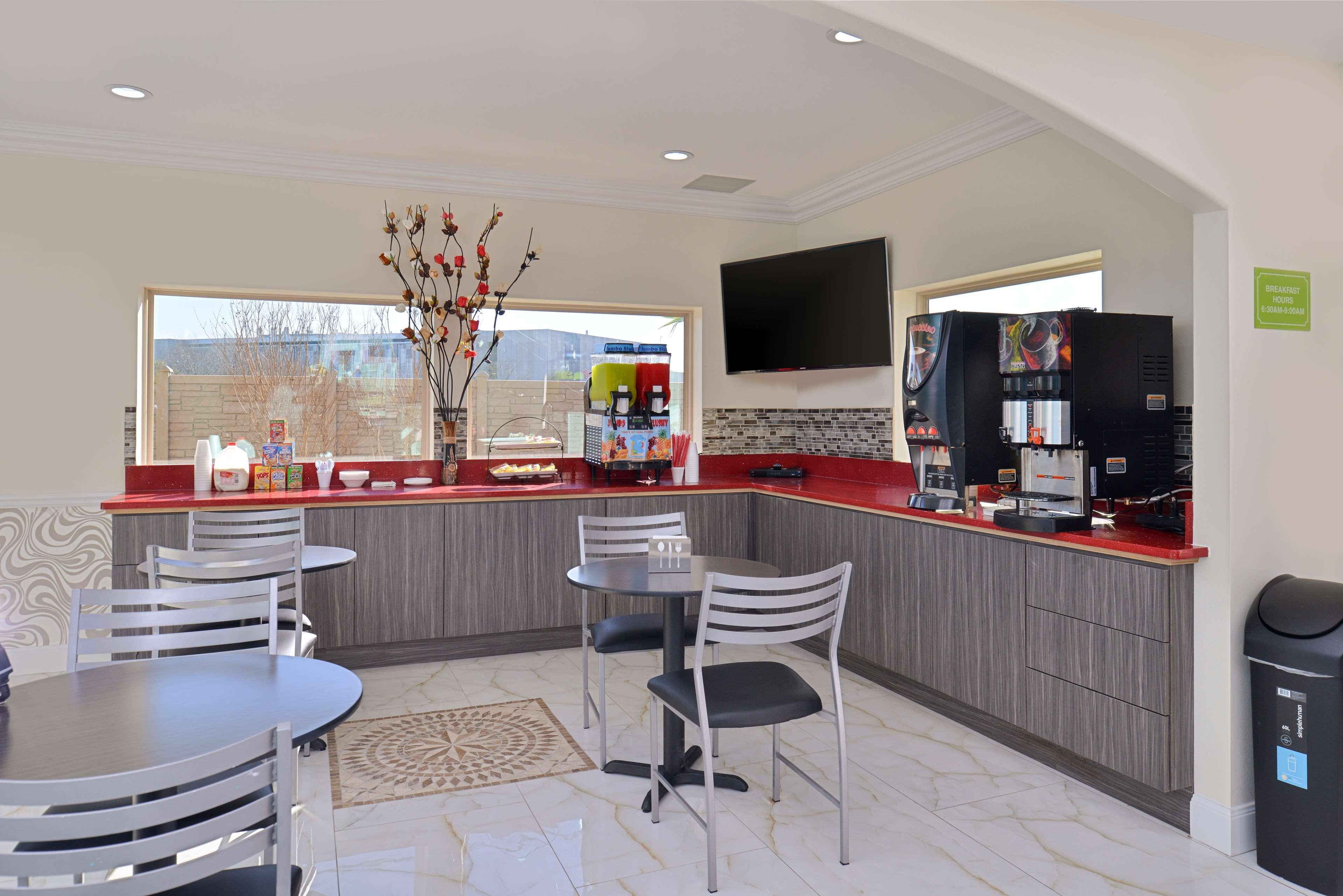 Americas Best Value Inn & Suites - Houston/Hwy 6 & Westpark Mission Bend Ngoại thất bức ảnh